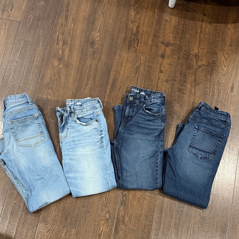 Cat & Jack boys size 10- Set of Four Denim Jeans in Light and Dark Wash